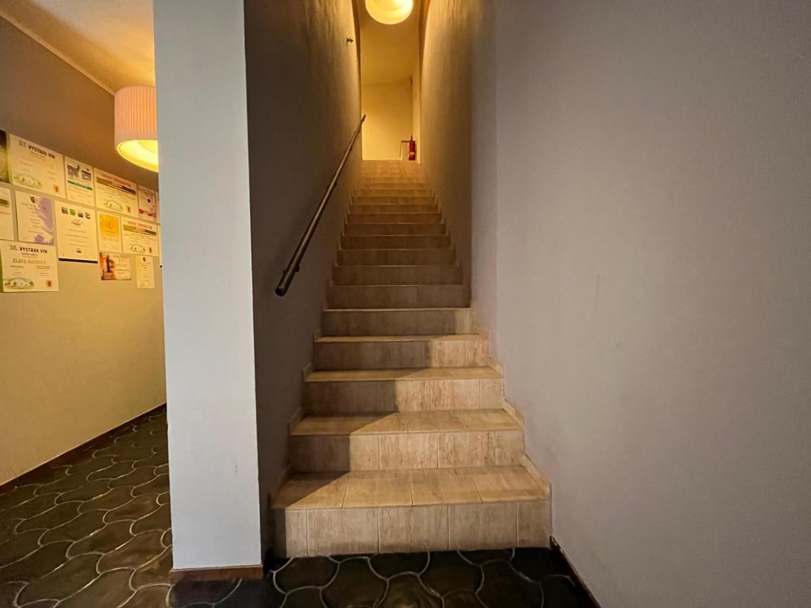 Nevinne Apartmany Kolín Esterno foto
