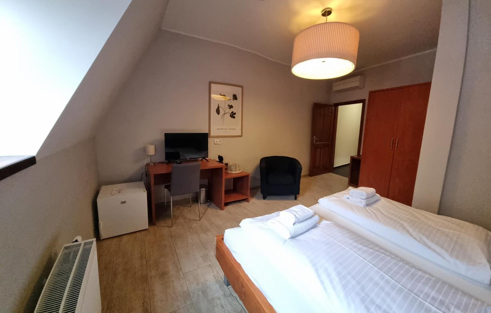 Nevinne Apartmany Kolín Esterno foto