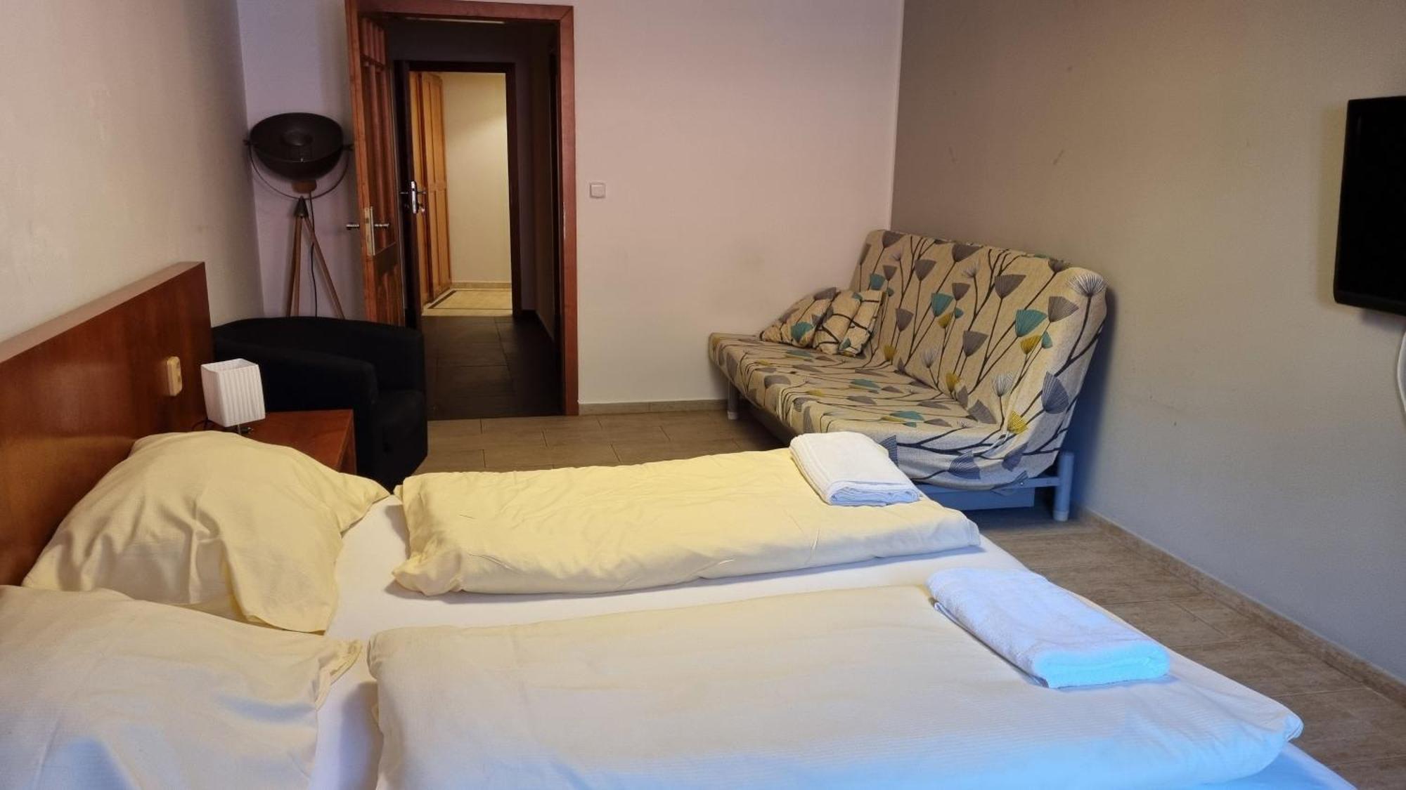 Nevinne Apartmany Kolín Esterno foto